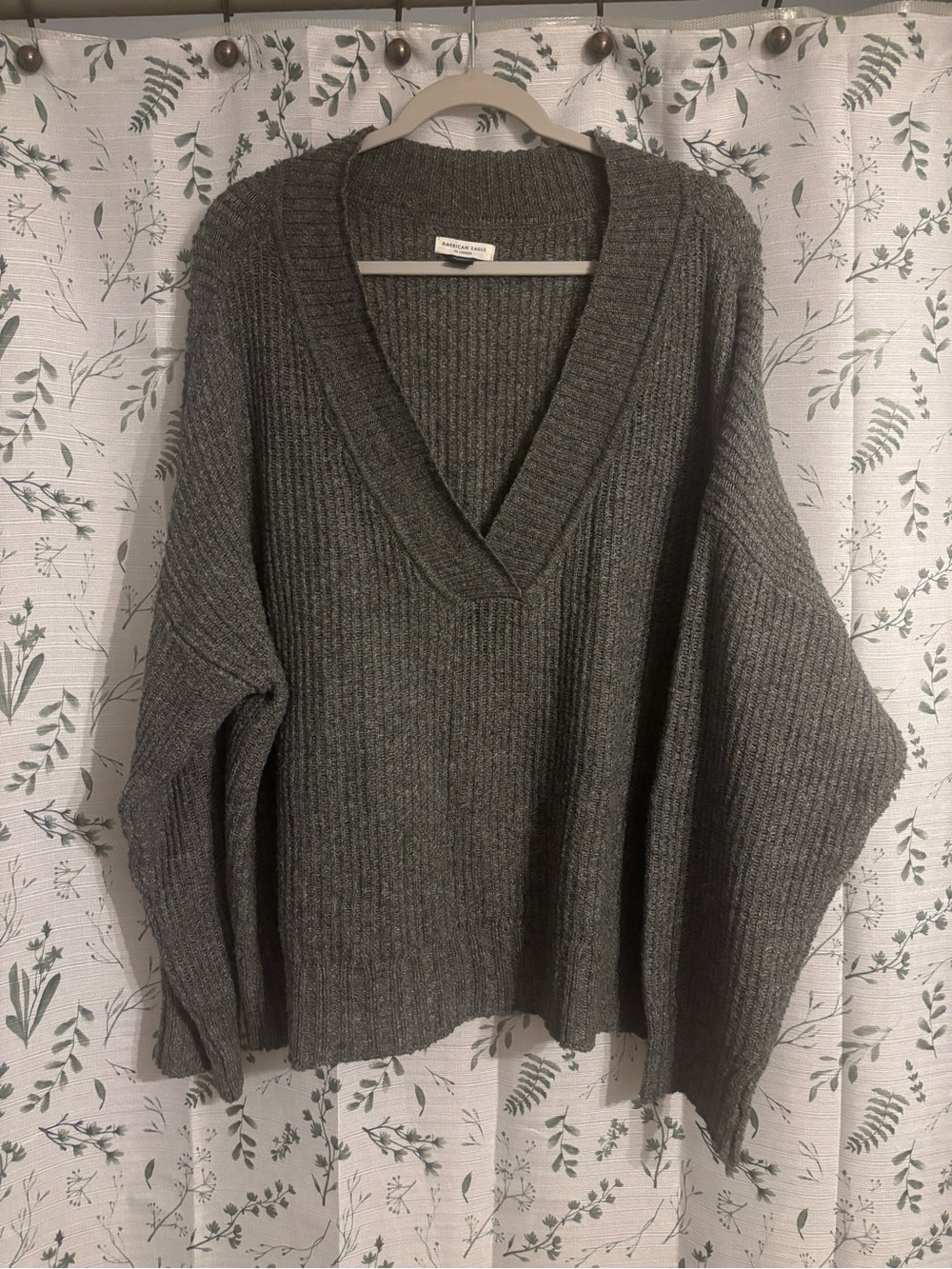 American Eagle Outfitters Charcoal Gray V-Neck Ribbed Sweater